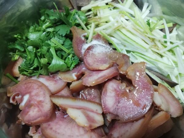 年夜飯必備的5道冷盤菜，酥嫩爽口，好吃不油膩，上桌都誇廚藝高