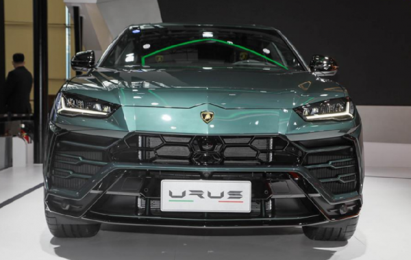 SUV中的天花板,蘭博基尼Urus實力展示,搭載4.0T V8引擎 SUV中的天花板,蘭博基尼Urus實力展示,搭載4.0T V8引擎