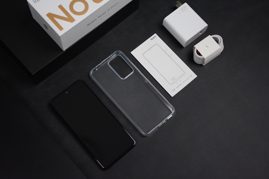 紅米Note11 pro+開箱，真機上手質感超預期，直邊設計方向對了？