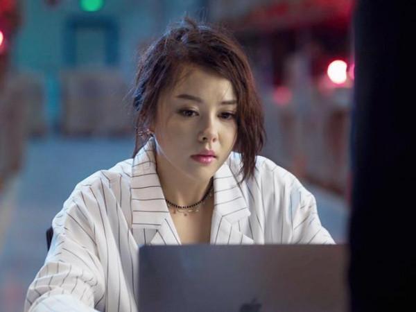 破冰行動裡的張敏慧，才演兩集就讓人印象深刻，打扮很有女人味