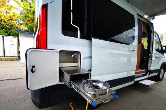 B型房車竟然藏三張床,配置齊全堪比C型房車,途酷神行者D590房車 B型房車竟然藏三張床,配置齊全堪比C型房車,途酷神行者D590房車