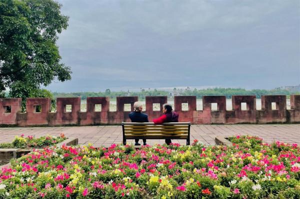 四川最宜居的養老勝地是樂山，成都人都會時常排著隊去吃喝遊玩