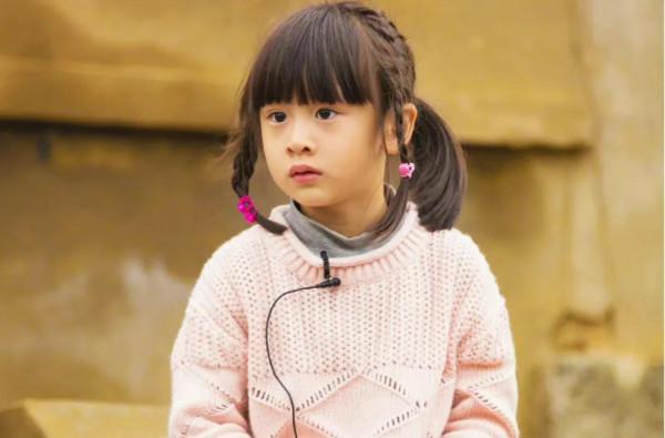 爸爸去哪兒八年過去了，幾位女娃變化大有人也進入了尷尬期