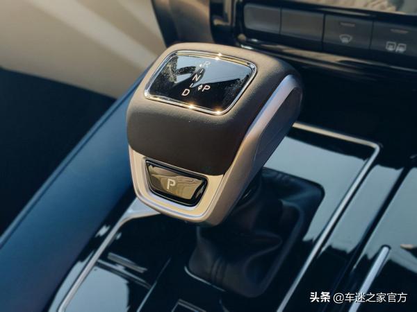 風行M7領爵款正式上市 售價14.69萬元起 風行M7領爵款正式上市 售價14.69萬元起