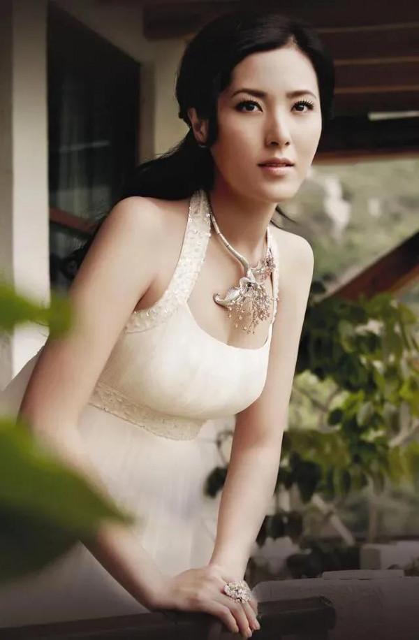 俊俏，曾黎寫真照圖集-中