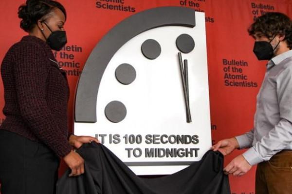 世界末日時鐘100秒倒計時，是否馬上就到家門口了？
