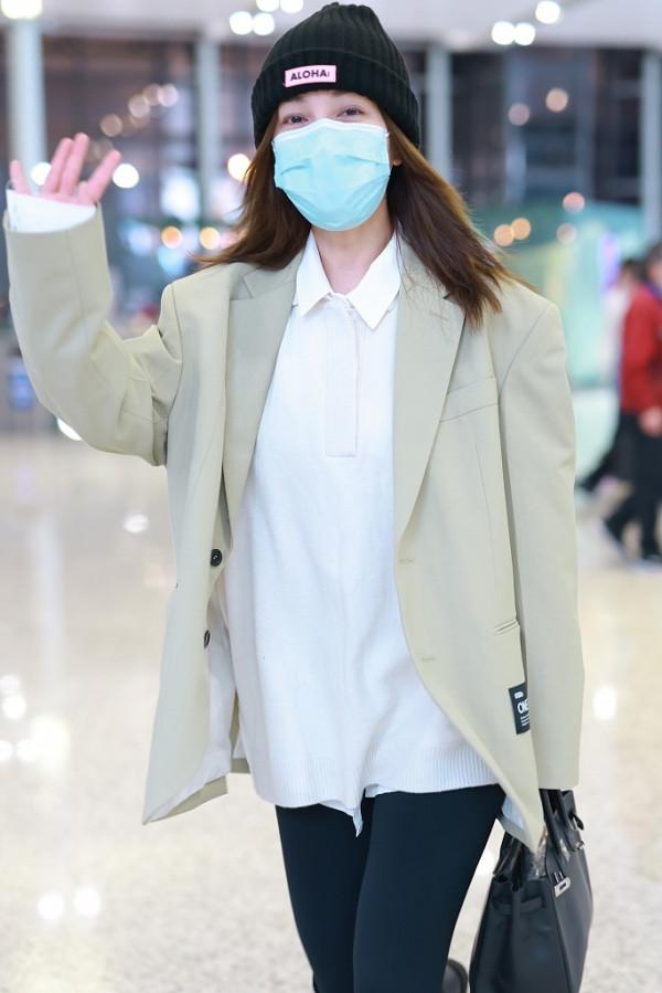 夏天到了,楊採鈺發現綠色應該穿上身了,於是搭出精彩 夏天到了,楊採鈺發現綠色應該穿上身了,於是搭出精彩