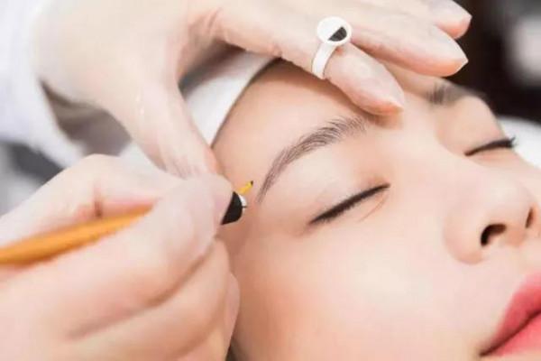 為什麼不建議女人紋眉?原因有這3點,看完你可能也不想紋了 為什麼不建議女人紋眉?原因有這3點,看完你可能也不想紋了