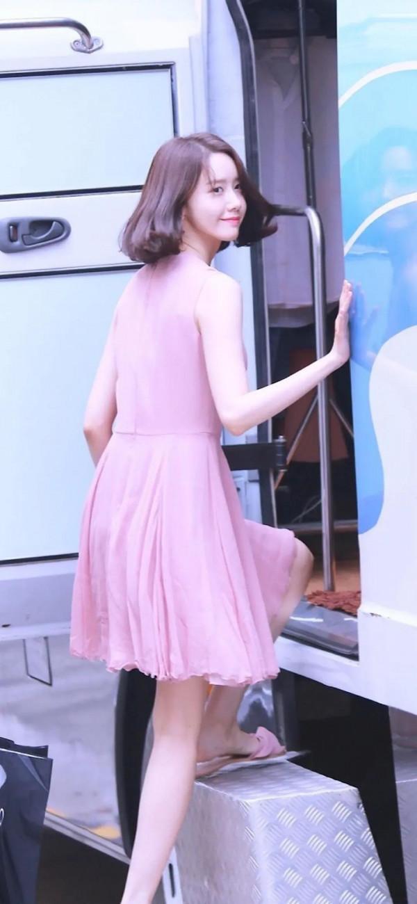 林允兒超清桌布 林允兒超清桌布