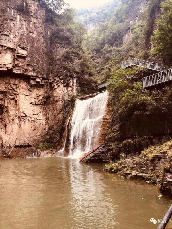 鳳凰歡樂谷的聯想