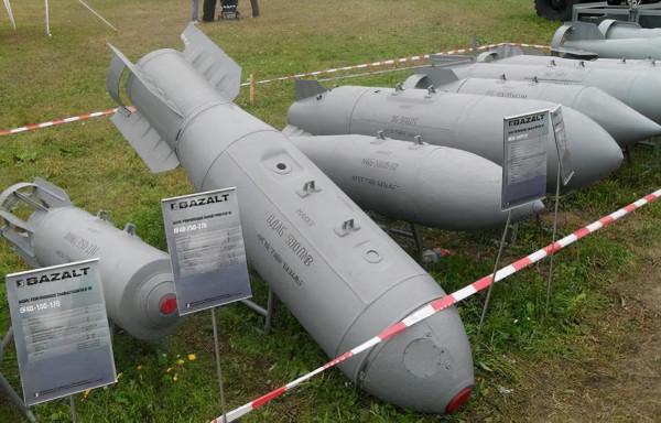 比白磷彈恐怖千倍的炸彈,一旦沾上死是最大的解脫,到底有多恐怖 比白磷彈恐怖千倍的炸彈,一旦沾上死是最大的解脫,到底有多恐怖