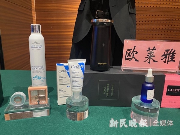 口紅印表機、嬰幼兒滑雪板、一線成型巨型針織裙……第四屆進博會消費品展區劇透來了 口紅印表機、嬰幼兒滑雪板、一線成型巨型針織裙……第四屆進博會消費品展區劇透來了