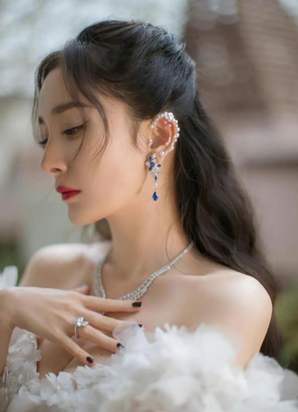 氣質女星大圖集---楊冪