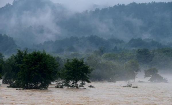 我軍追擊途中，敵軍莫名其妙大亂，造就了一場彪炳軍史的大捷