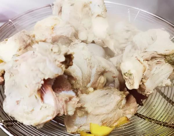 想長壽的老人,應該多吃肉還是少吃肉?這3種情況更建議你多吃 想長壽的老人,應該多吃肉還是少吃肉?這3種情況更建議你多吃