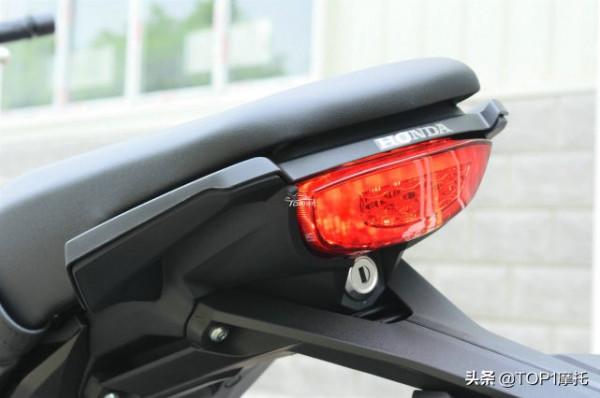 被價格掩蓋了實力!本田CB300R騎行體驗 完美的入門級街車 被價格掩蓋了實力!本田CB300R騎行體驗 完美的入門級街車