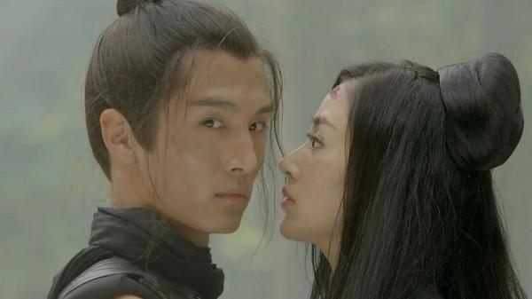 一雙涼鞋拍完整部劇？《一見傾心》很做作？景甜溫婉惹人憐