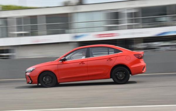 注入運動血液 場地試駕榮威i5 GT 1.5T 注入運動血液 場地試駕榮威i5 GT 1.5T