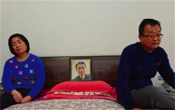 魏則西離世6年後：父母捐4萬善款給學校，試管失敗多次終迎新生命