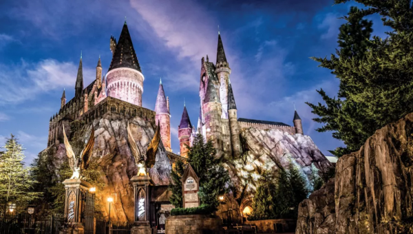 逛球影城魔法世界,看英國現實版的“霍格沃茲魔法學校” 逛球影城魔法世界,看英國現實版的“霍格沃茲魔法學校”