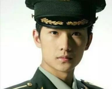 只有整容才能變臉？這些逆襲的男星，完美詮釋了“無痛變帥”