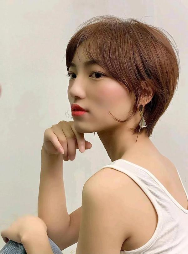 理髮店最常剪的短髮造型，冬天也適合