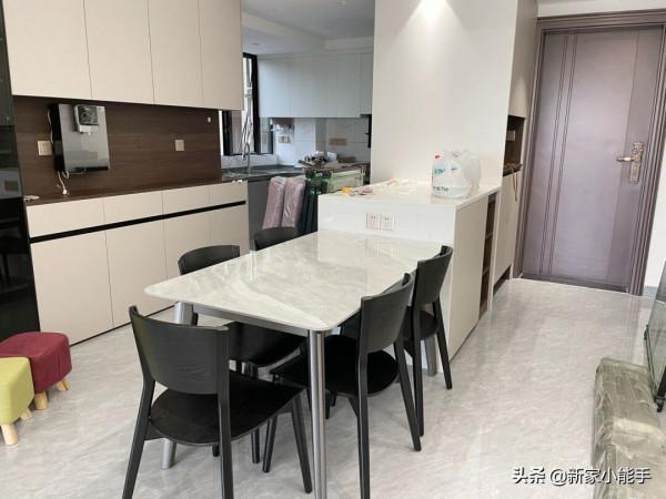 辛苦三個月完工，做開放式廚房非常滿意，無主燈的設計很贊