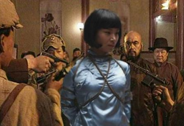 “華容劉胡蘭”怒斥匪徒，19歲孕期獻身革命，身中108梭鏢誓守言