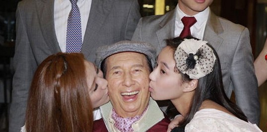 身家千億，活到98歲還不想走，賭王何鴻燊，他長壽秘密是什麼？