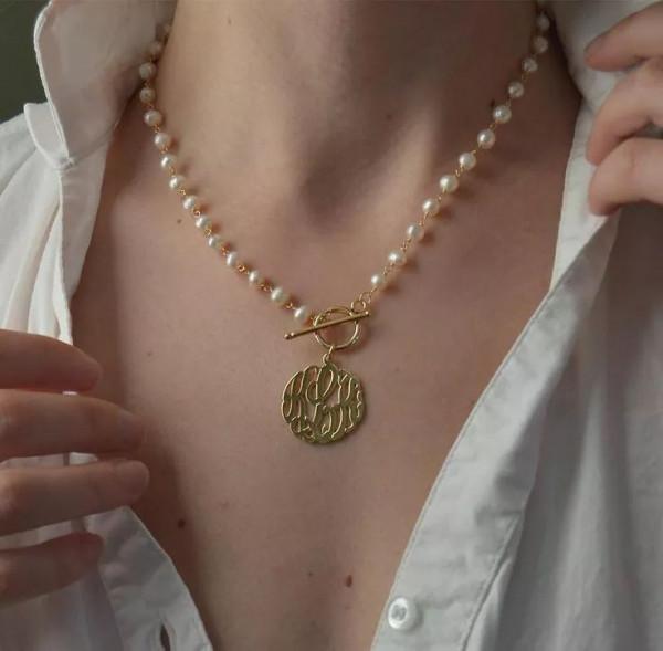 珍珠項鍊的穿搭秘籍 珍珠項鍊的穿搭秘籍