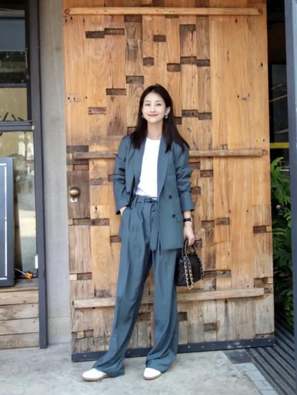 2021秋冬“大女人風”最流行,夠颯夠時髦 2021秋冬“大女人風”最流行,夠颯夠時髦