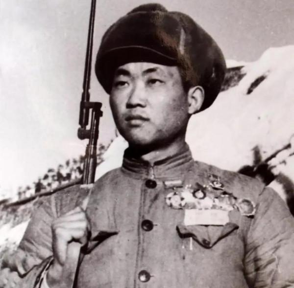 上甘嶺戰場最強單兵胡修道，一天殲敵280餘人！自己卻毫髮無傷