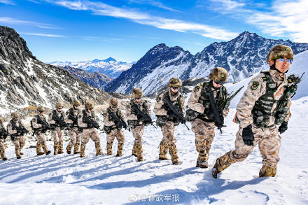 他們在海拔4676米哨點說：邊防有我，安心過年