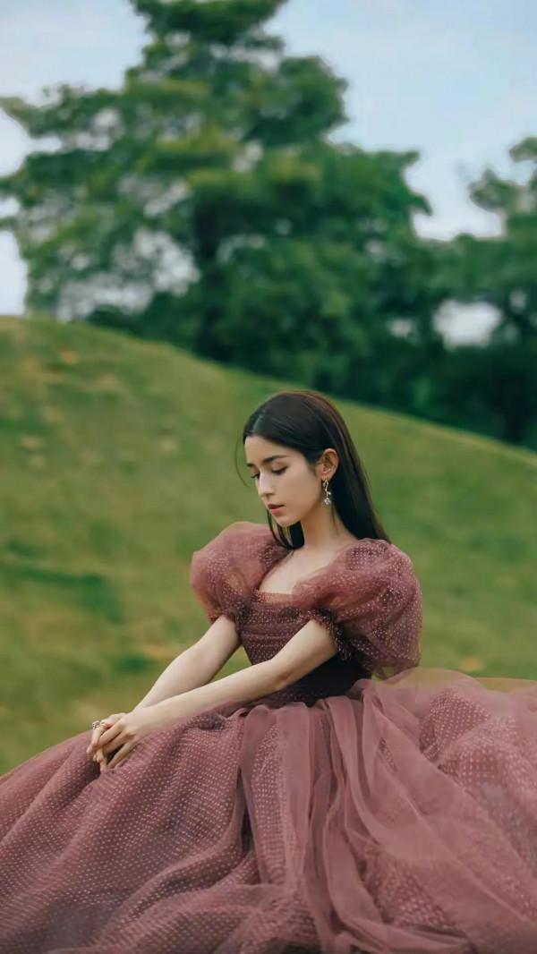 「哈尼克孜」祥光萬里畫依依