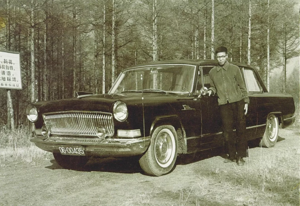 獨家探訪一汽紅旗文化展館，解密檢閱車背後的故事