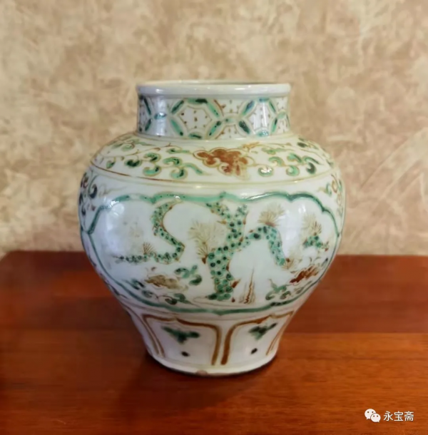 明五彩開光松竹梅紋罐