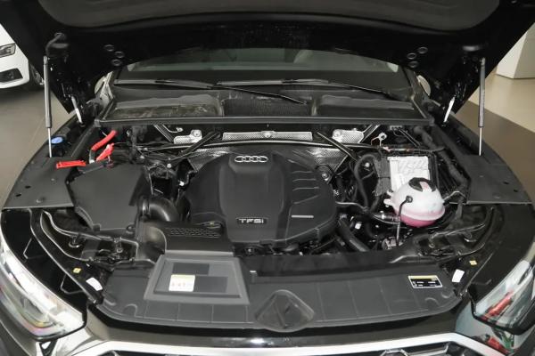 入門配2.0T發動機+適時四驅,軸距2907mm,全新奧迪Q5L39.68萬起 入門配2.0T發動機+適時四驅,軸距2907mm,全新奧迪Q5L39.68萬起