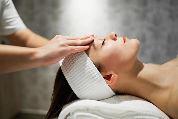 女人三十歲後，養成4個習慣，比護膚品更重要