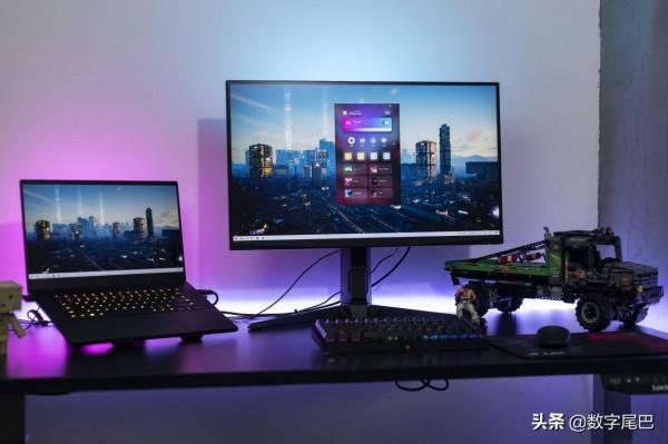 飛利浦 Hue 電競桌面:聲光同步!氛圍感拉滿 飛利浦 Hue 電競桌面:聲光同步!氛圍感拉滿