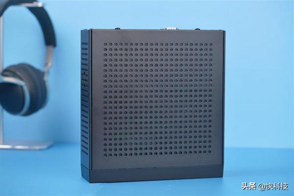 體積僅2&period;5L 個頭小如手機！臺電凌瓏S主機開箱圖賞