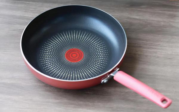 寶媽廚房必備廚具:一口顏值高、價效比也高的煎鍋 寶媽廚房必備廚具:一口顏值高、價效比也高的煎鍋