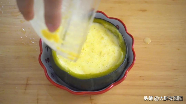 秋季適合吃南瓜,這個做法連碗都啃乾淨,美味健康的南瓜撻 秋季適合吃南瓜,這個做法連碗都啃乾淨,美味健康的南瓜撻