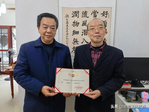 走近非遺 | ​反橫書法:特別的書法之美 走近非遺 | ​反橫書法:特別的書法之美