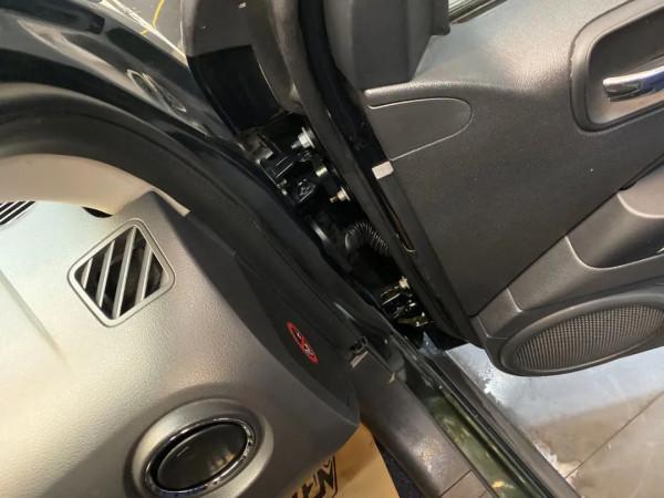 怪獸修車：翻新一輛“破爛不堪”的吉普指南者，滿血復活變新車