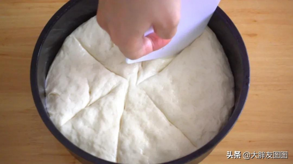 為什麼我沒早點發現這個食譜！早餐餅這樣做絕了，蓬鬆柔軟