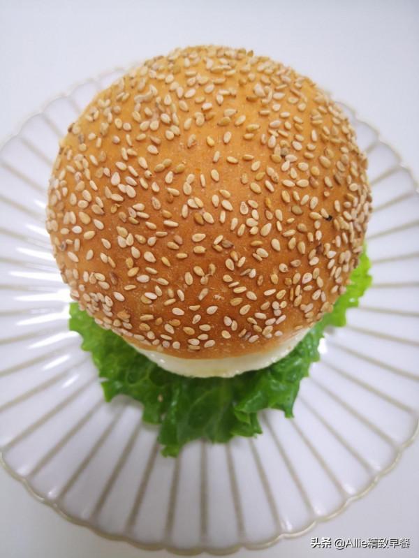 秋冬多吃藕,不煎不炸不煮,做成漢堡,和某巨無霸有一拼,完美 秋冬多吃藕,不煎不炸不煮,做成漢堡,和某巨無霸有一拼,完美