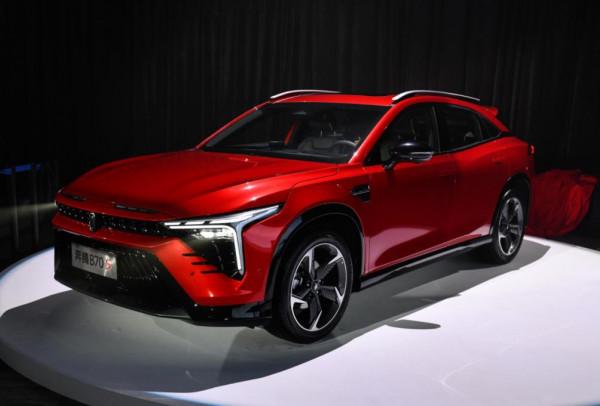 第一眼看成馬自達CX-4，奔騰B70S首發亮相，可堪大用？