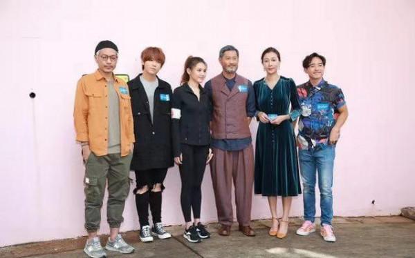 吳綺莉終於捨得打扮自己,穿絲絨長裙像貴婦,精神狀態飽滿 吳綺莉終於捨得打扮自己,穿絲絨長裙像貴婦,精神狀態飽滿