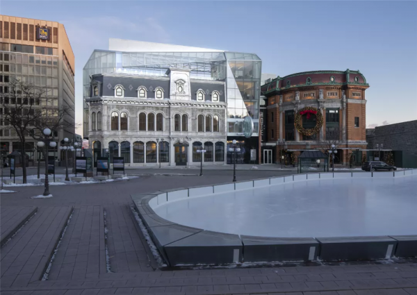 把百年建築「拆」得只剩一面牆