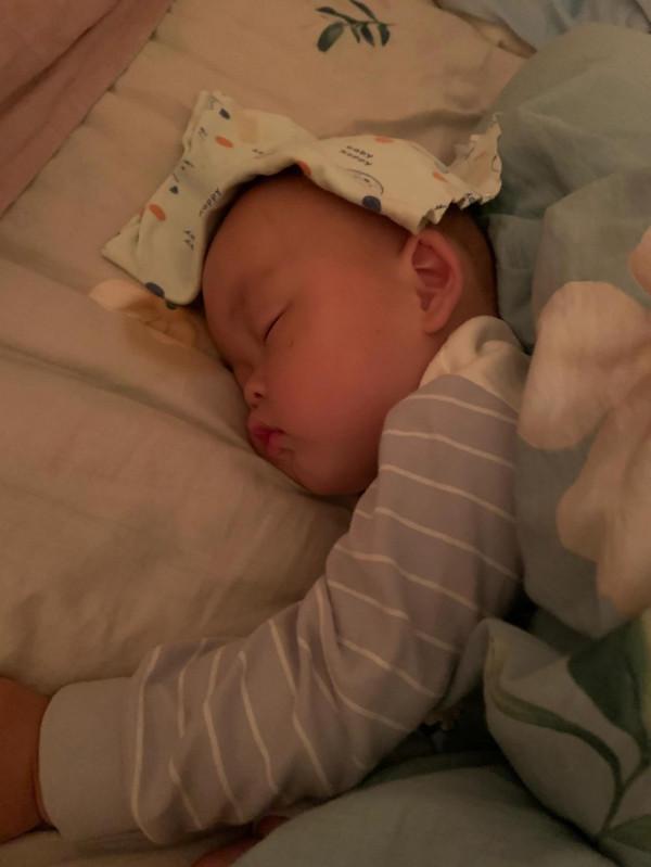 寶寶感冒了，熱敷滷門好管用啊